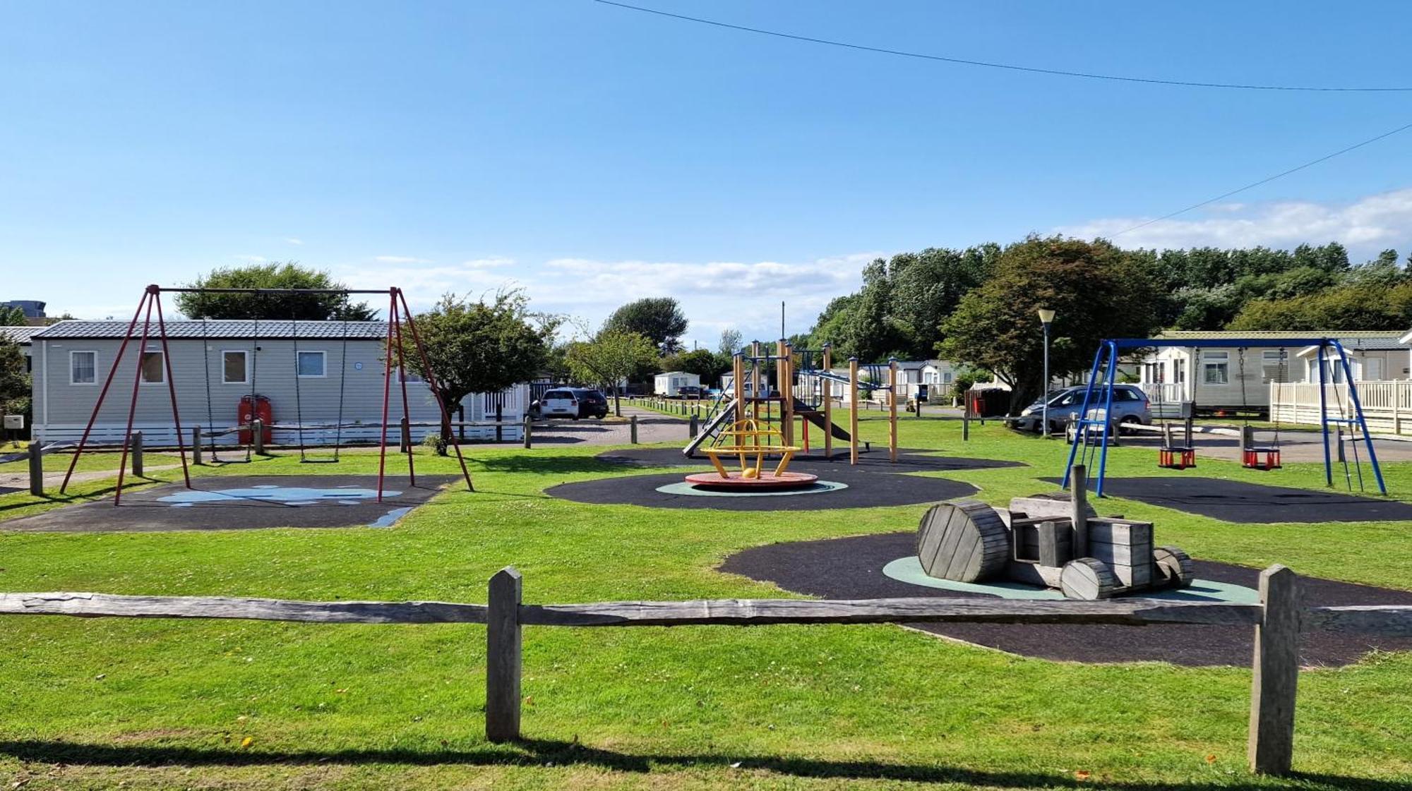 Hotel Olympic Holiday Caravan Selsey Esterno foto